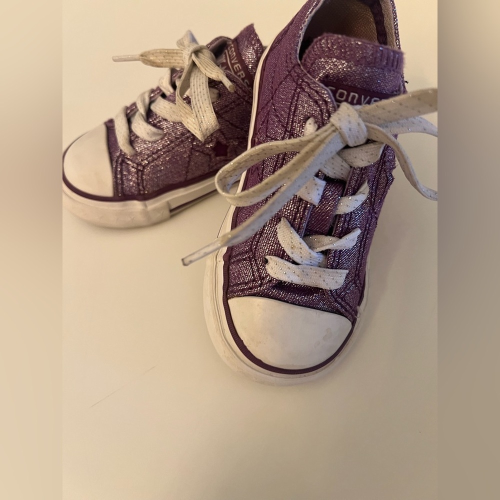 CONVERSE ONE STAR PURPLE GLITTER, SILVER SPECKLED STRINGS SNEAKERS INFANTS 6